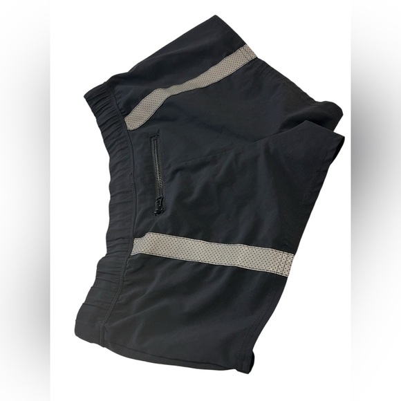 Free People Movement Hot Trot Shorts Zip Pocket Reflective Women’s Size XS Black - Picture 10 of 11